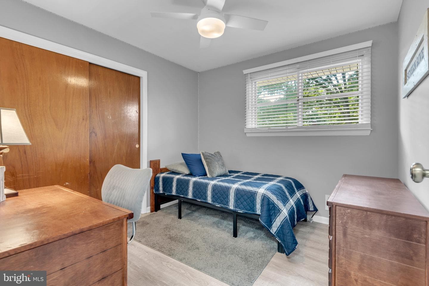 536 Manor Road photo 24