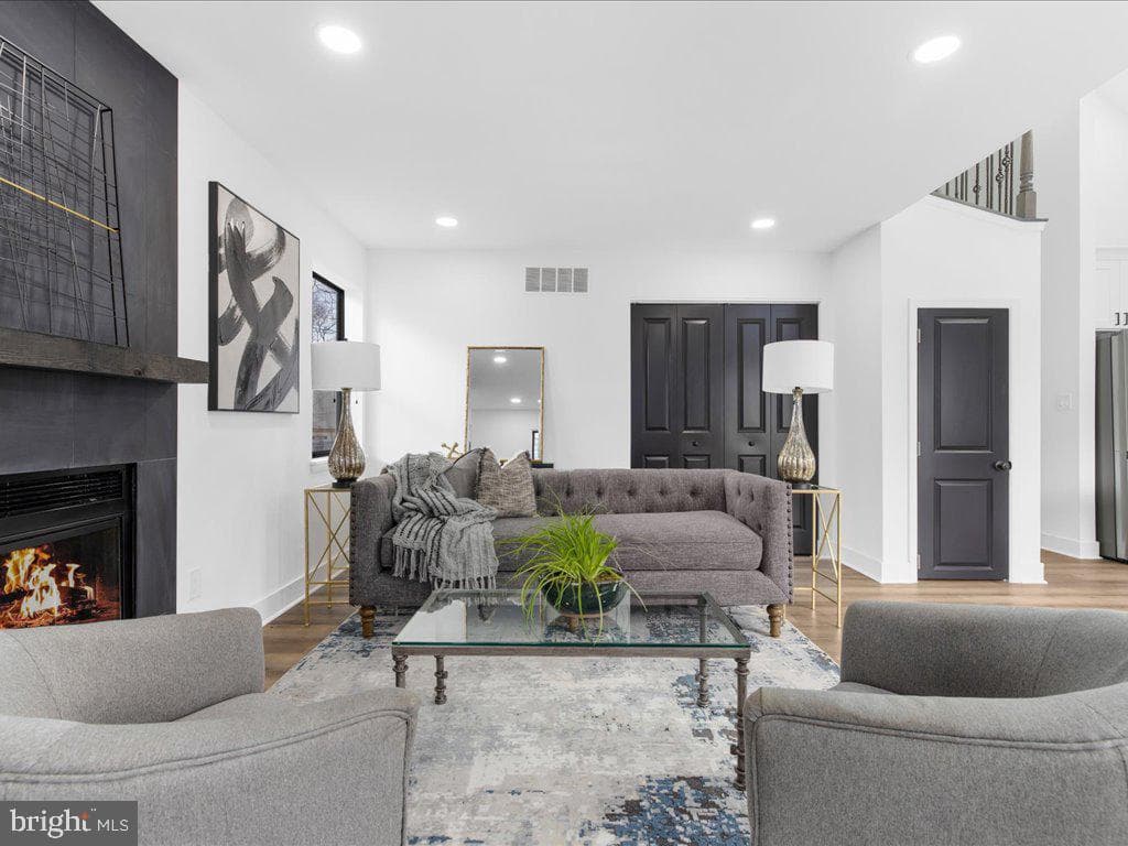 1412 Ellis Road photo 4