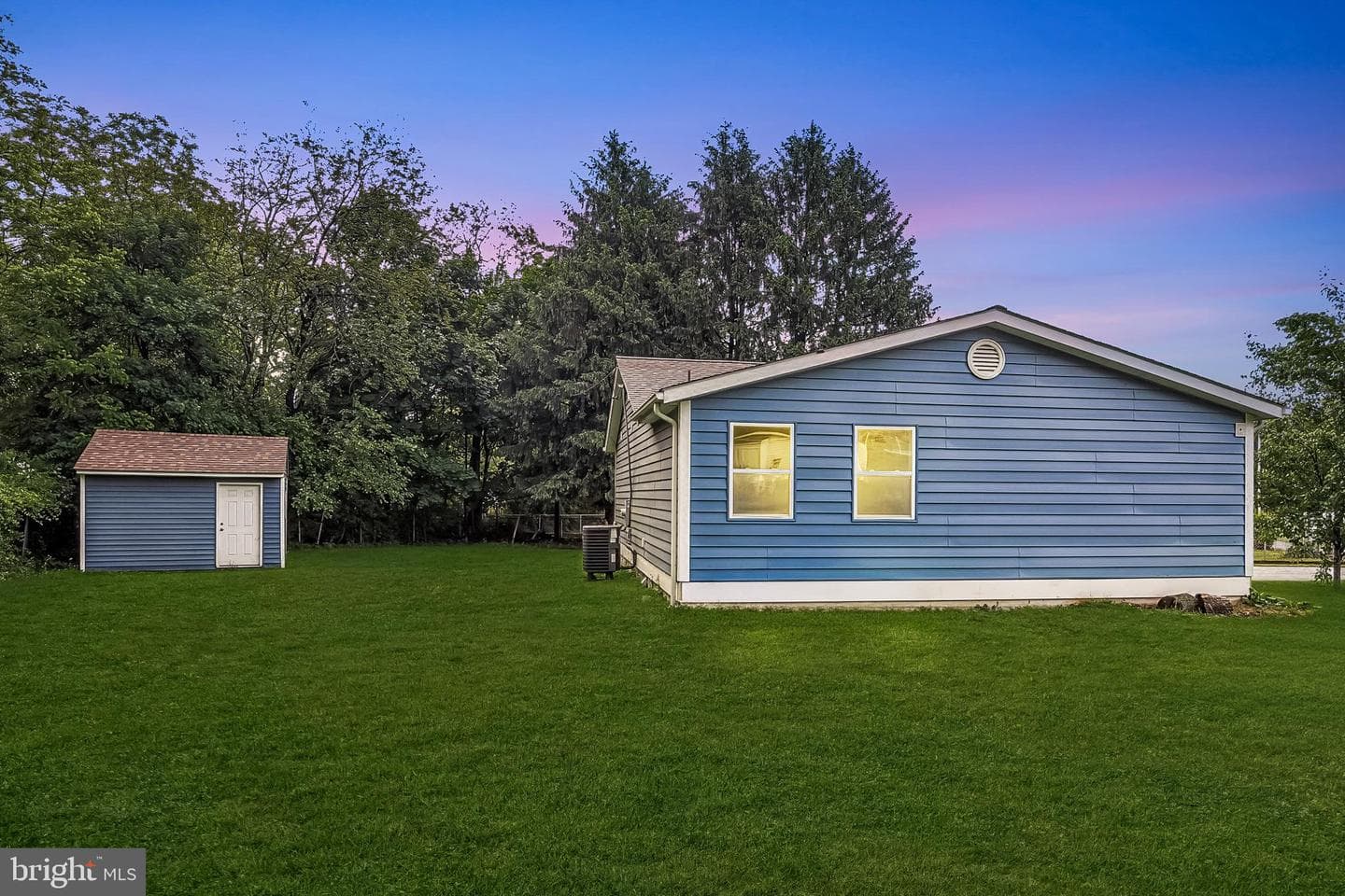 703 Cedar Avenue photo 3