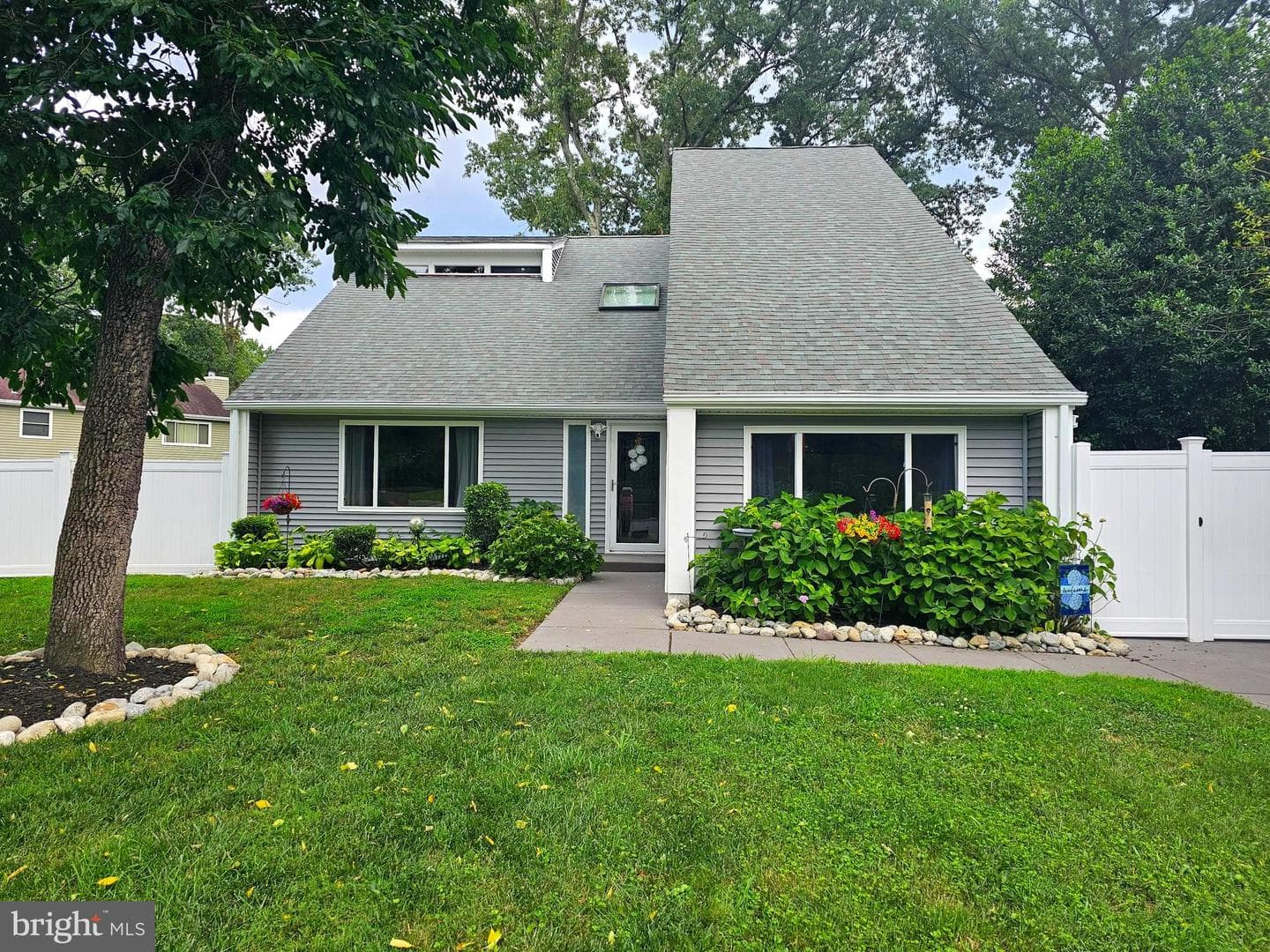 103 Evon Court photo 2
