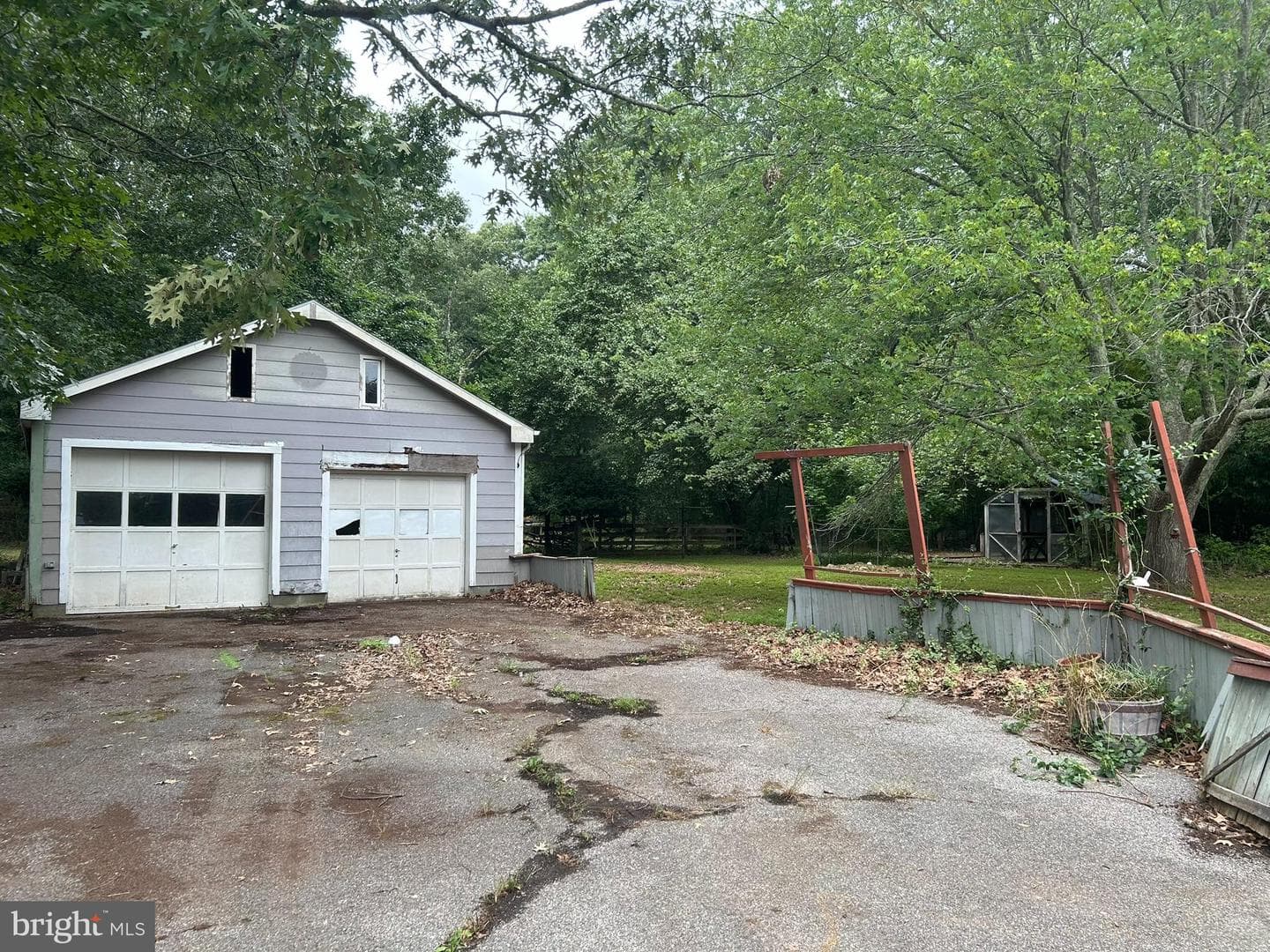 6372 Shady Side Road W photo 3