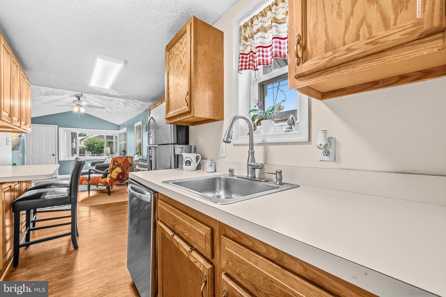413 Orchard Avenue photo 14