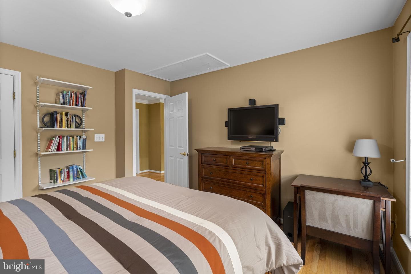 439 University Drive photo 30