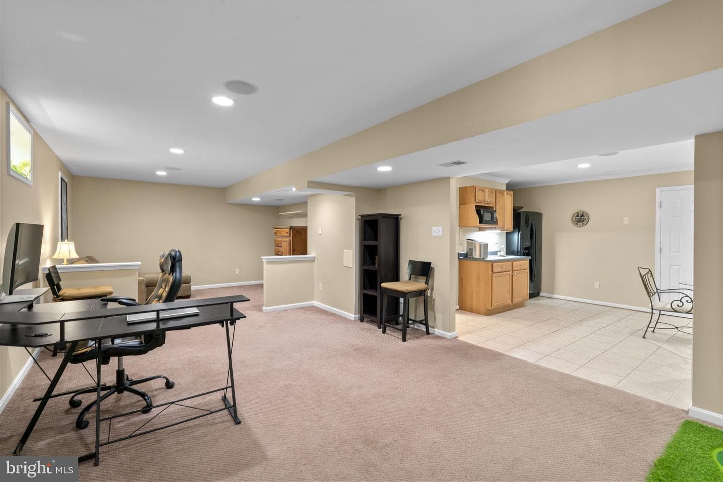 439 University Drive photo 38