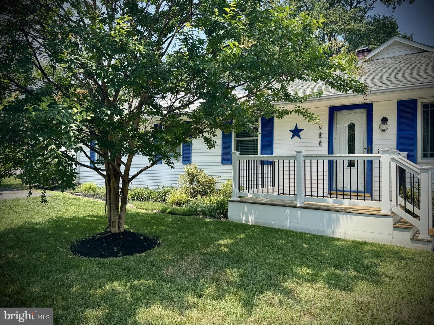 850 Holly Avenue, Edgewater