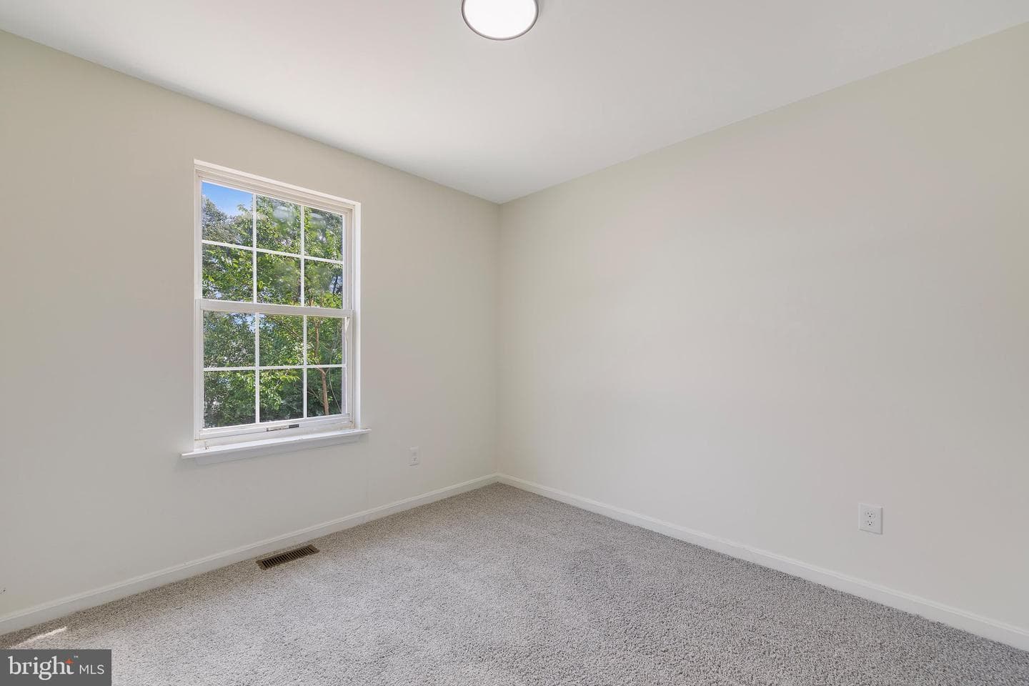 1018 Bell Avenue photo 17