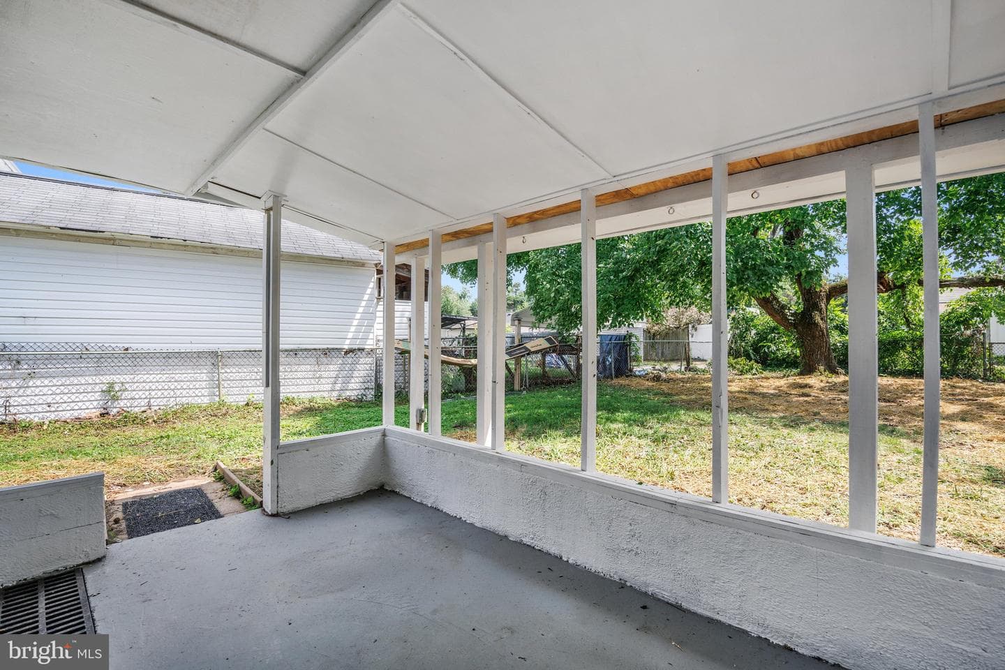 1561 Efford Road photo 28