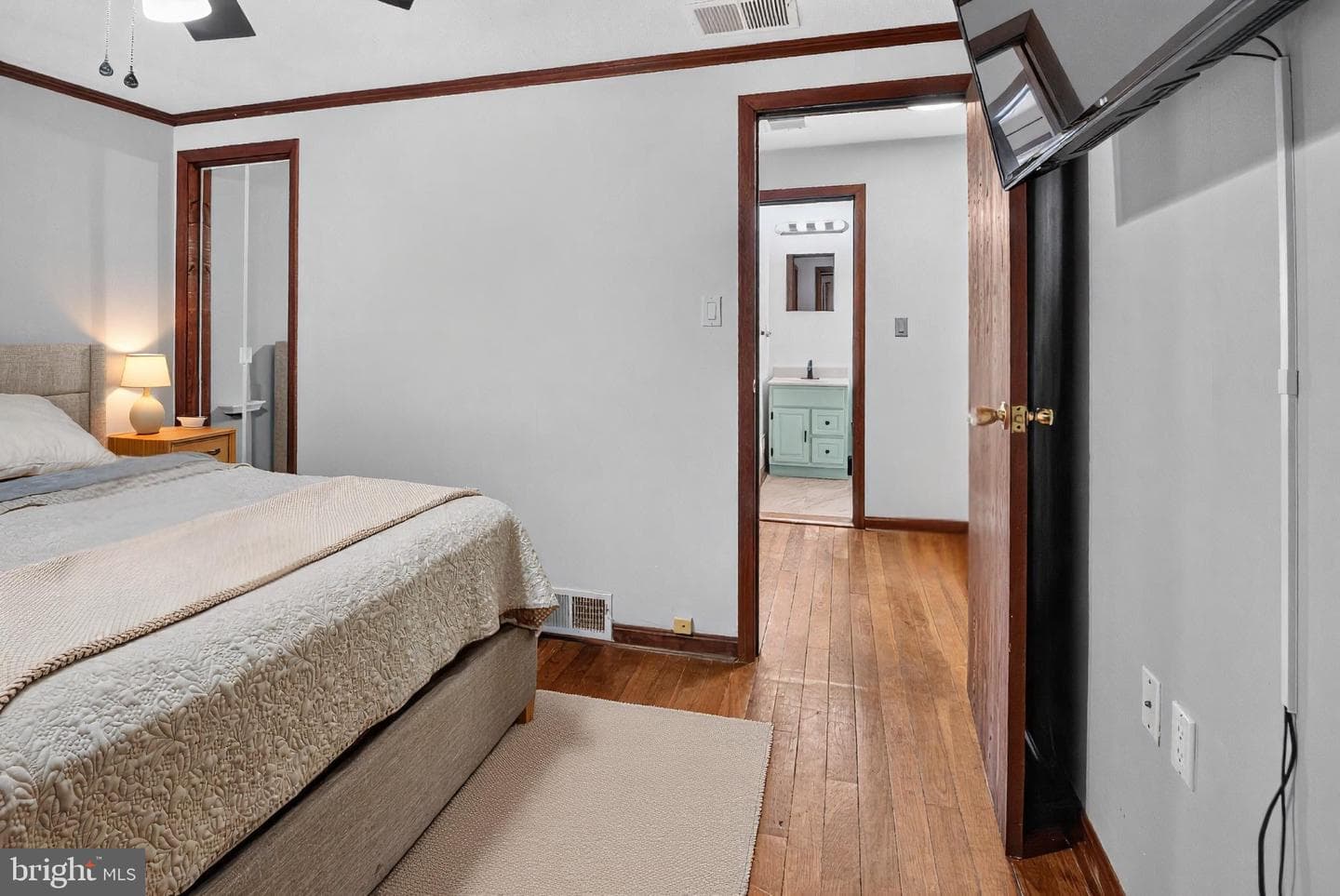 5216 Patrick Henry photo 13