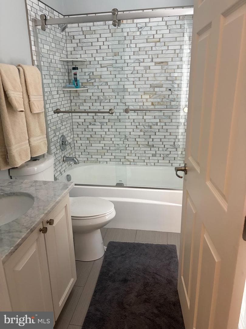 214 Bowen Court photo 4