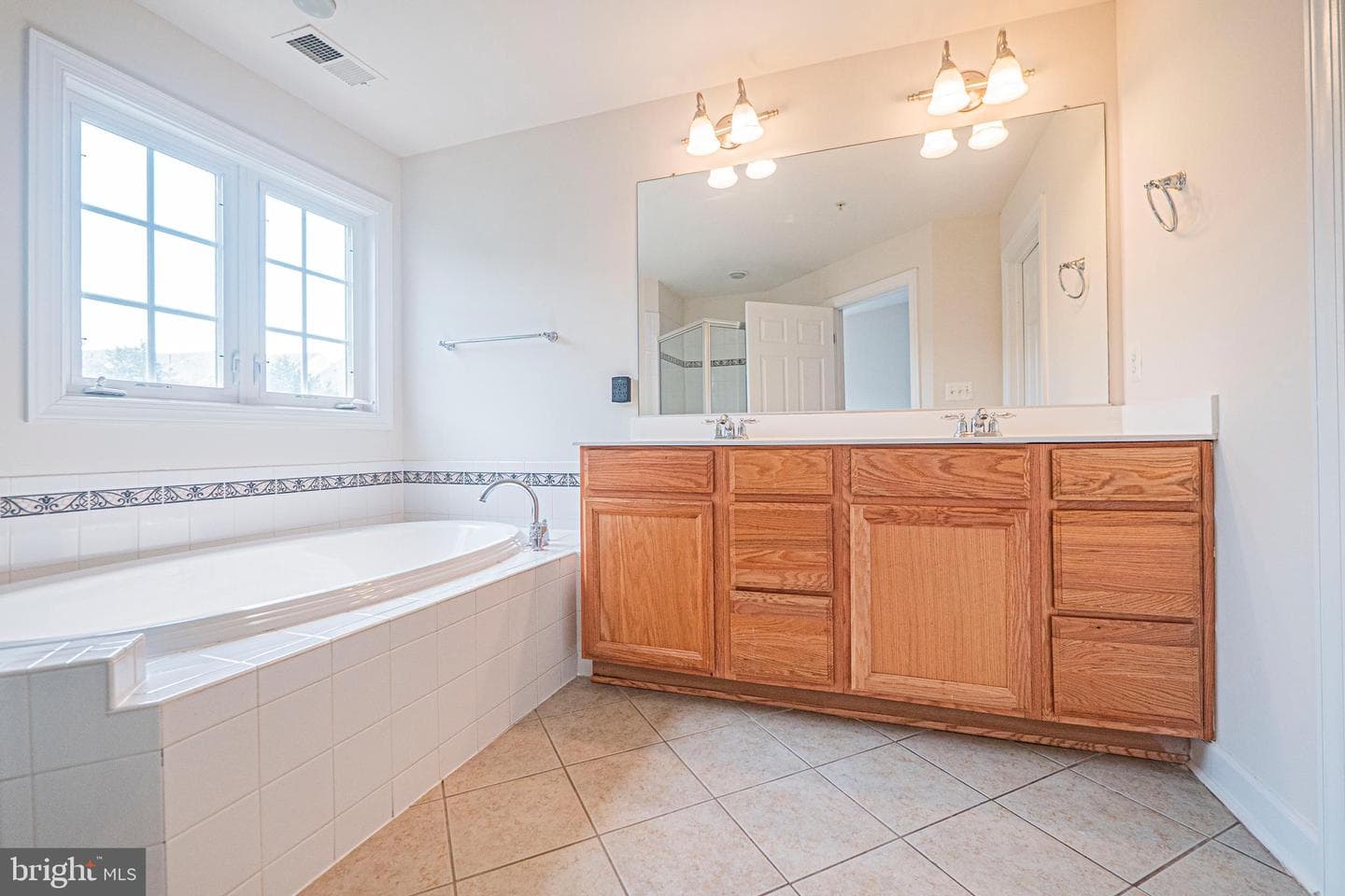 1504 Rutland Way photo 23