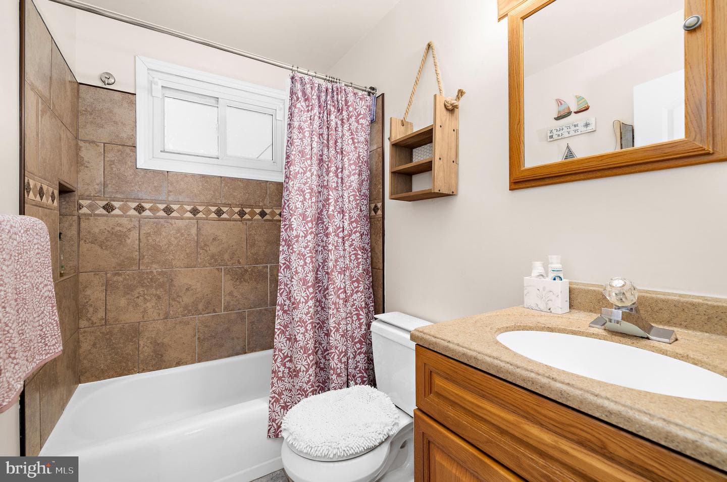 1402 Scanlan Drive photo 16