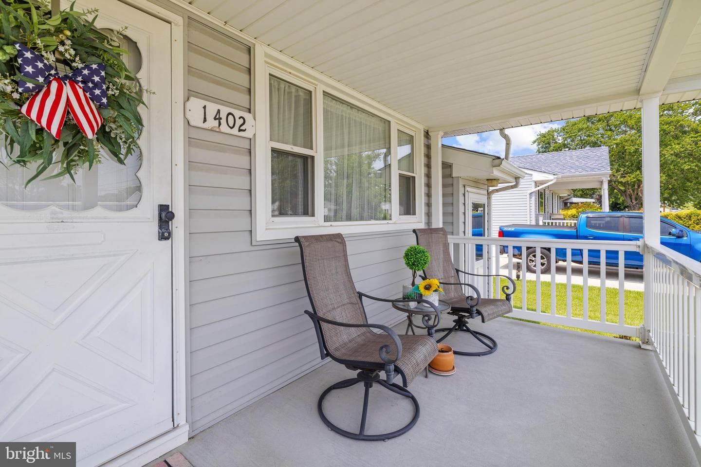 1402 Scanlan Drive photo 3