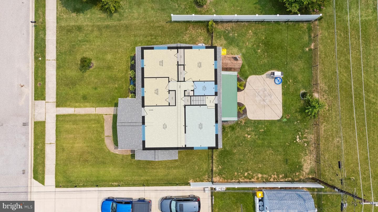 1402 Scanlan Drive photo 39