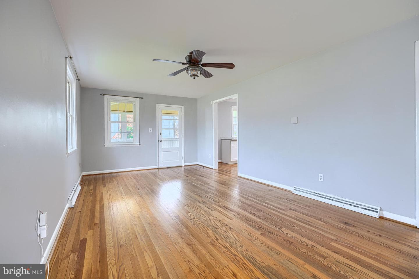 559 Fairmount photo 6