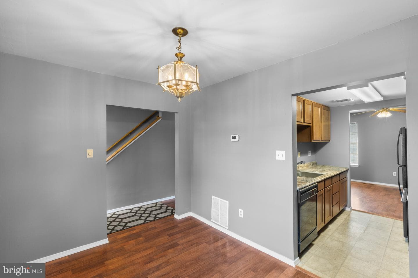 1809 Falcon Court photo 6