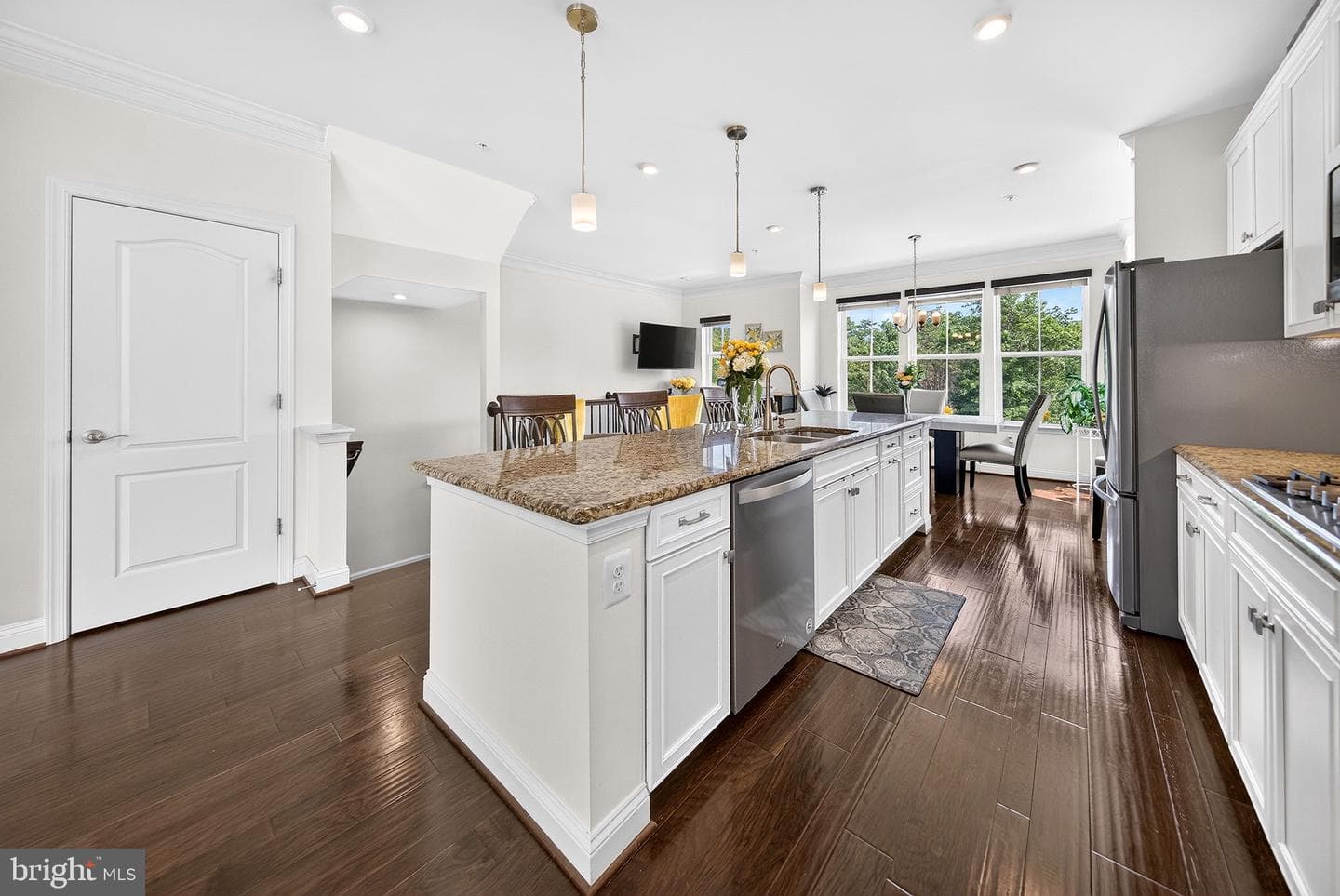 1350 Hawk Hollow Drive photo 8