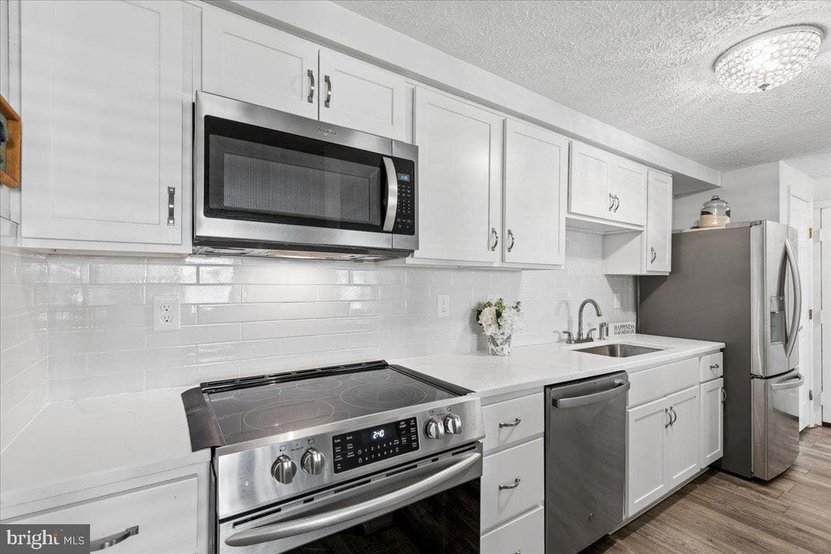 625 Deering Road #2a photo 6