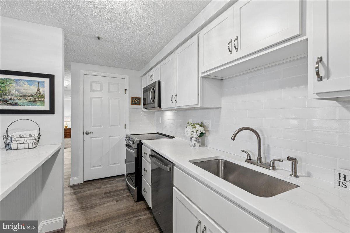 625 Deering Road #2a photo 7