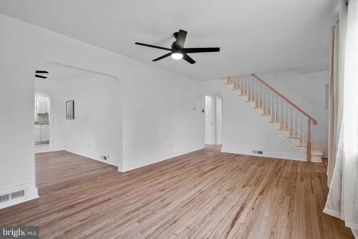 4 Hampton Road photo 3