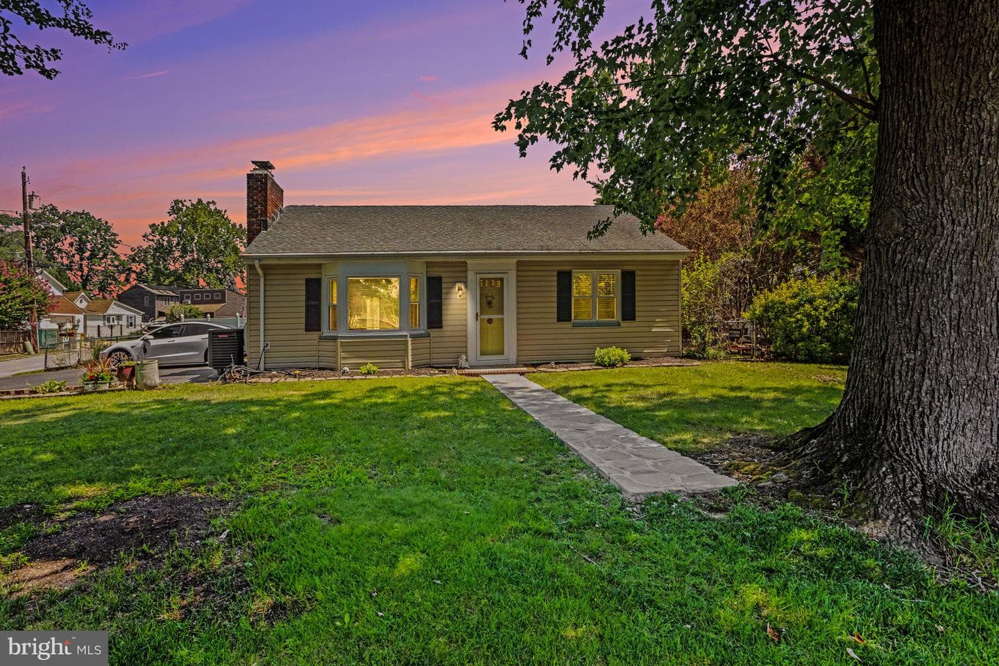 7685 Midway Avenue photo 1
