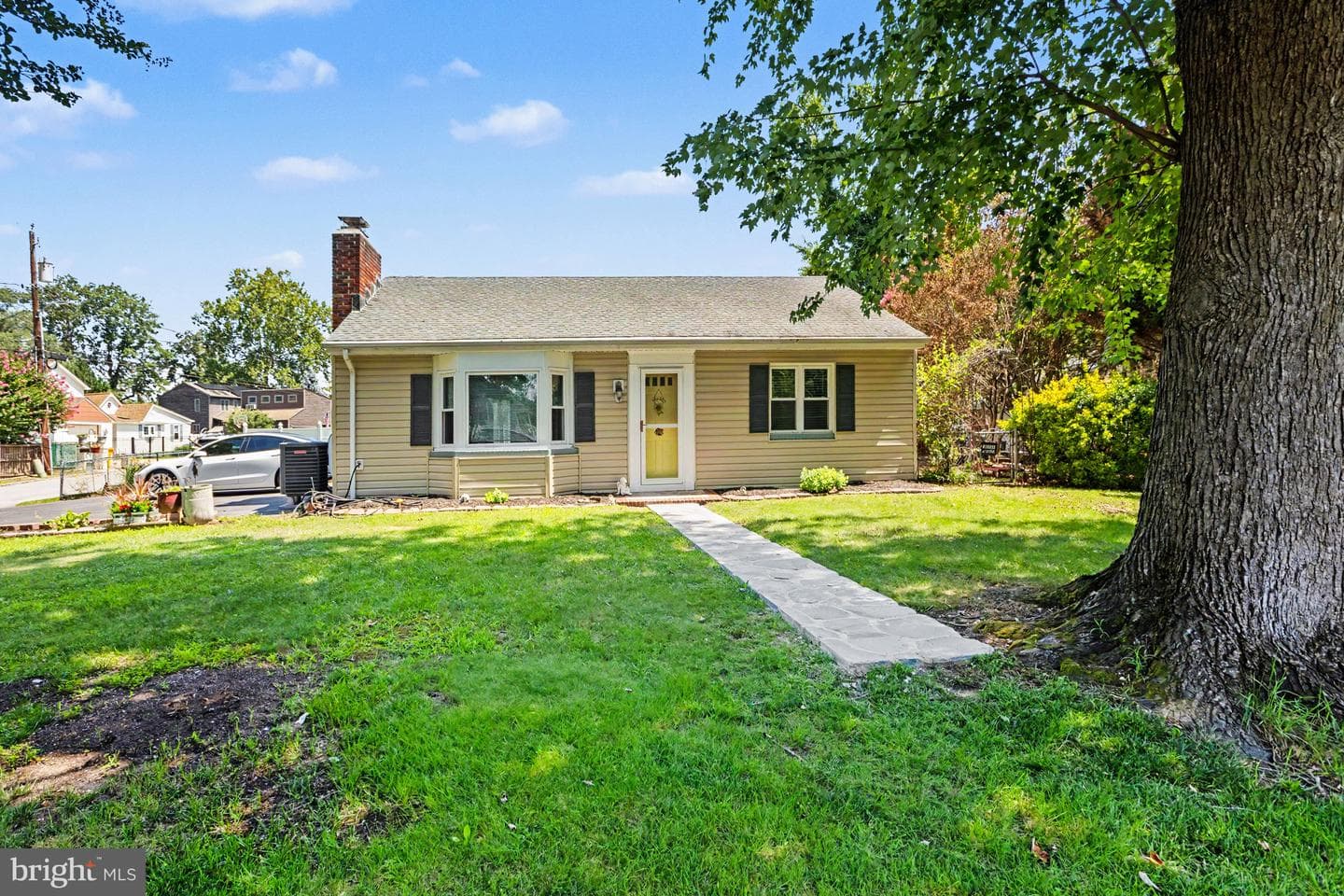 7685 Midway Avenue photo 2