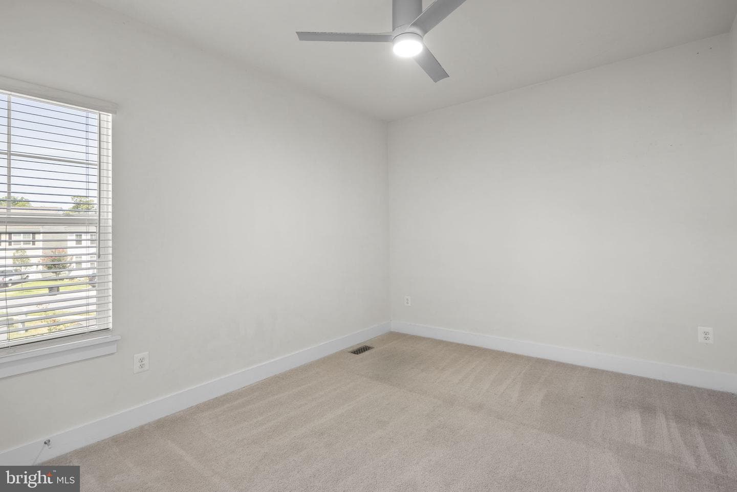 412 Whispering Elm Lane photo 30