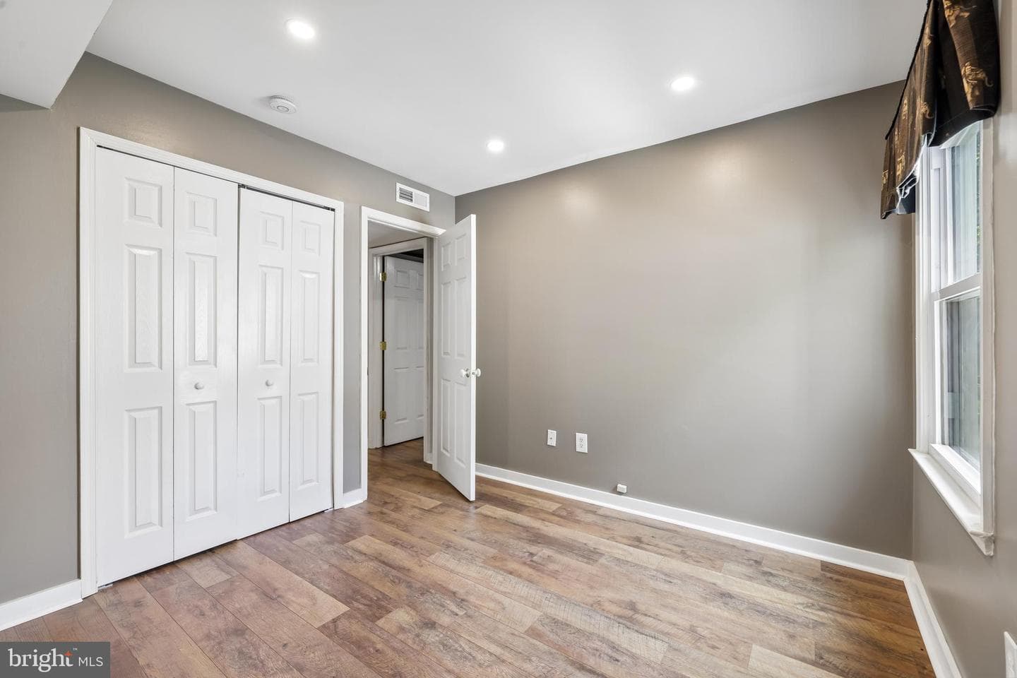 1410 Knights Bridge Turn photo 33