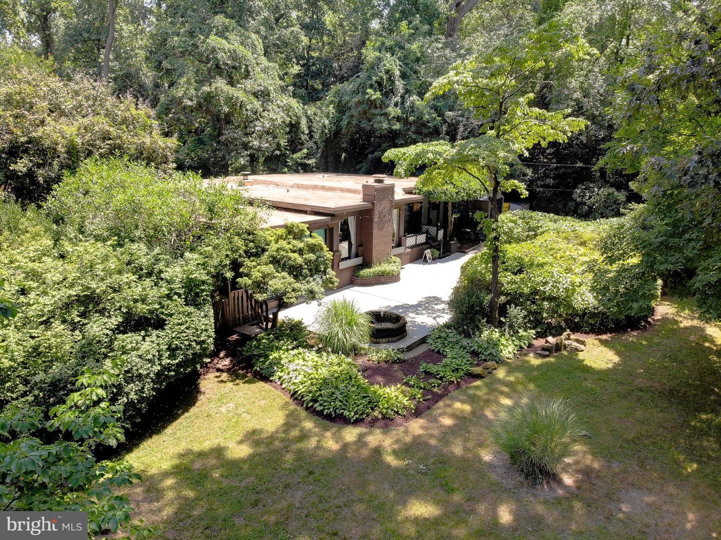 1169 Latrobe Drive photo 9