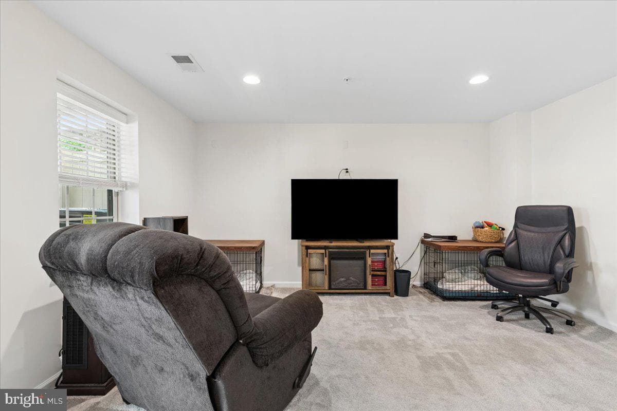 8109 Falcon Crest Drive photo 22