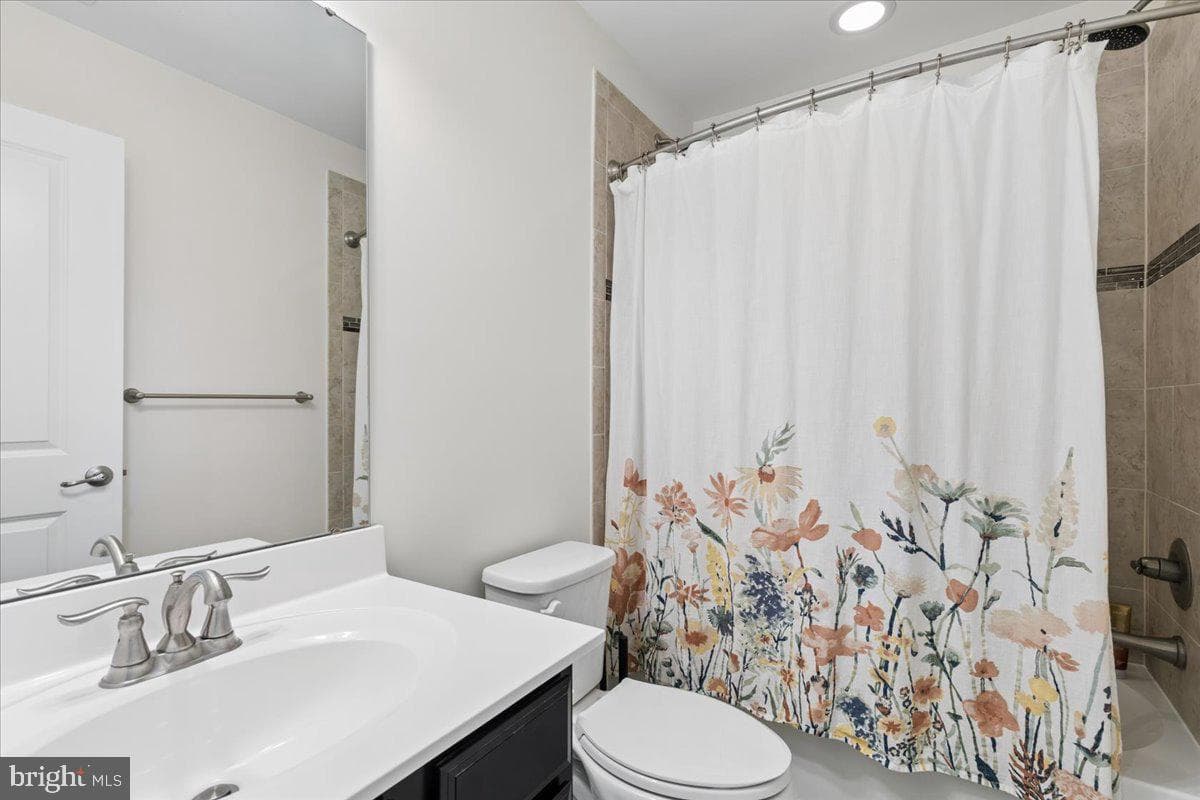 8109 Falcon Crest Drive photo 34