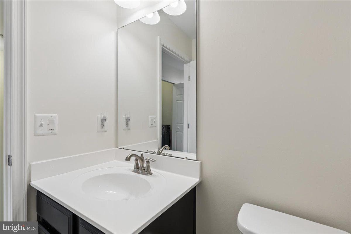 8109 Falcon Crest Drive photo 35