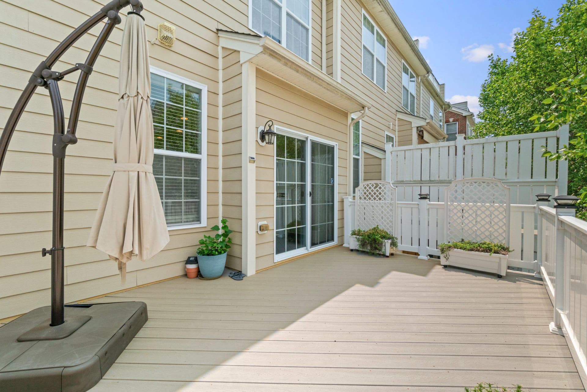 7673 Elmcrest Road photo 14