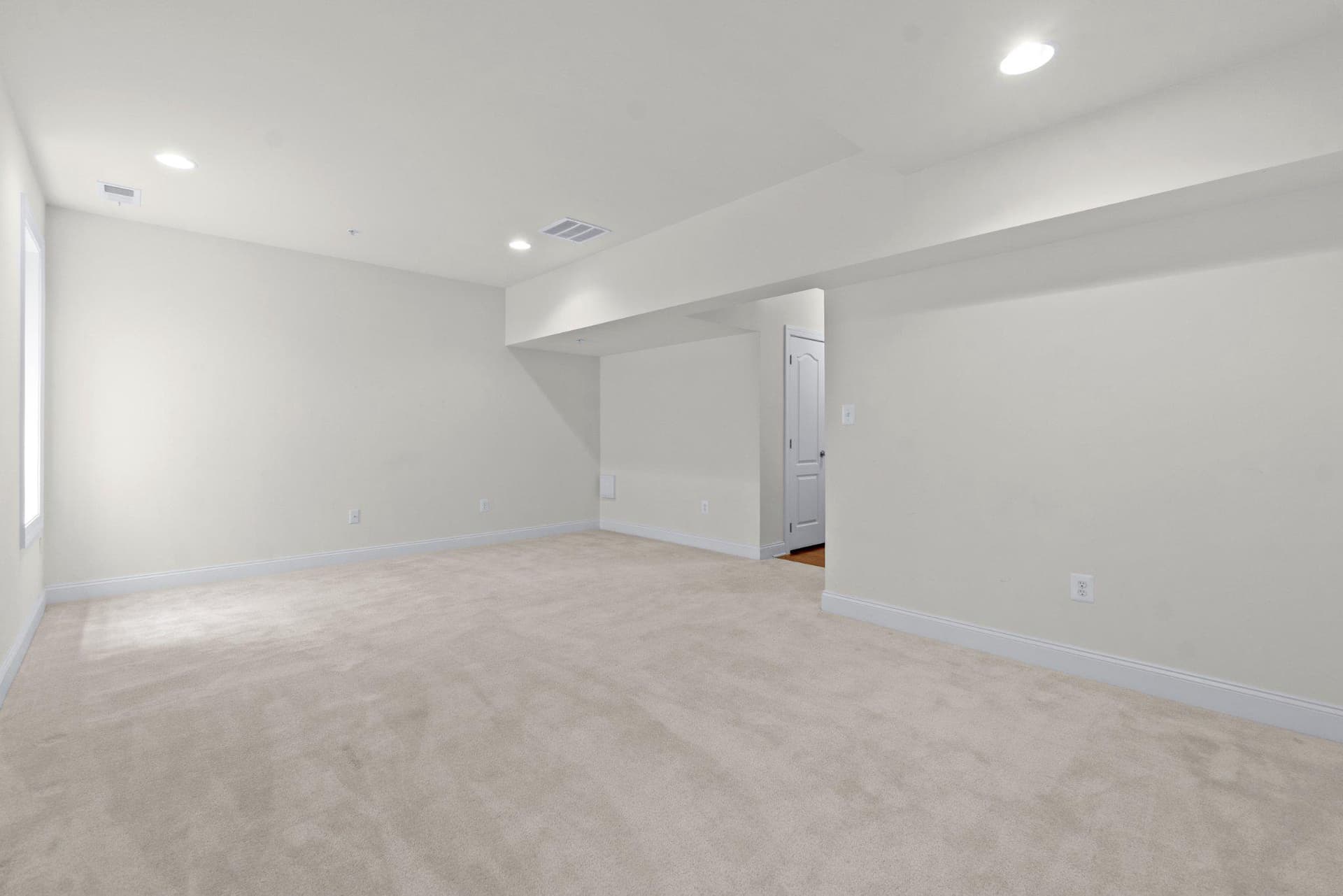 7673 Elmcrest Road photo 31