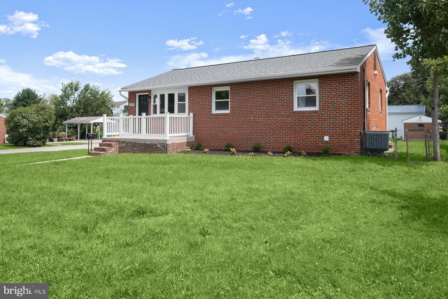 8475 Byrd Road photo 2