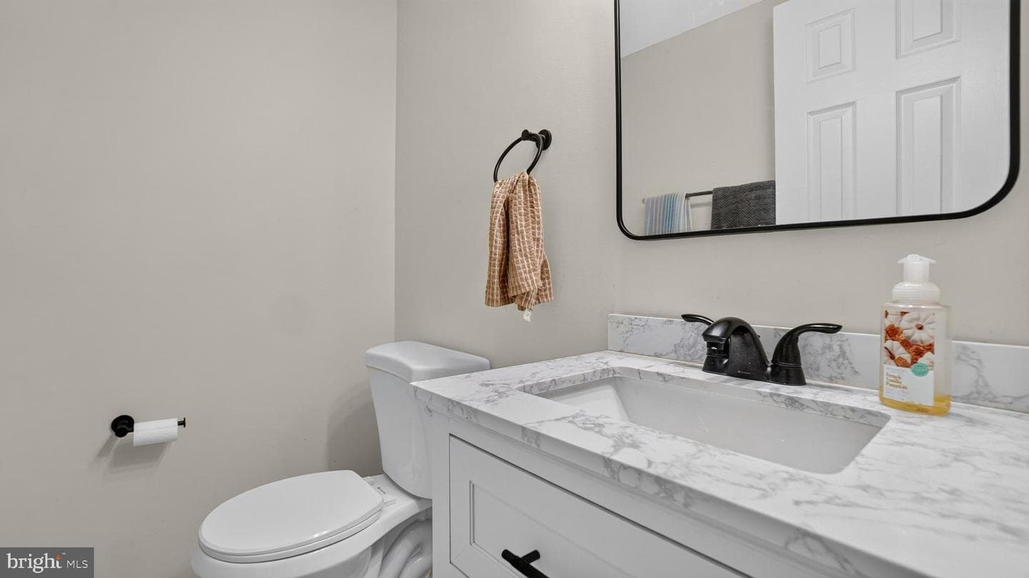 5604 Dover Street photo 17