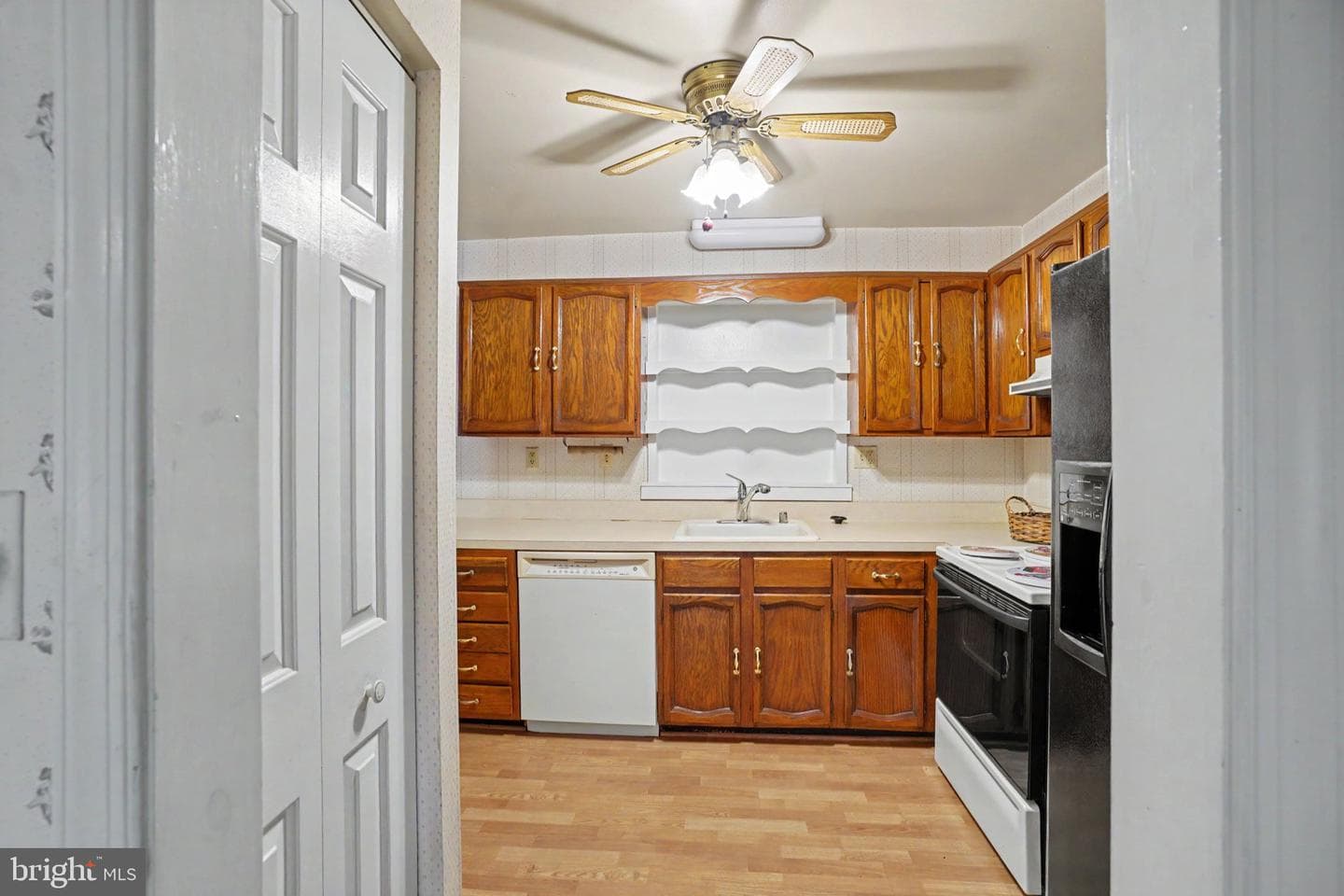 2110 Shore Drive photo 9