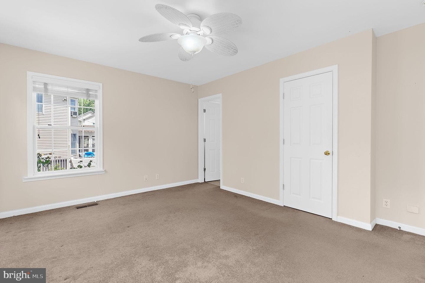 3443 S River Terrace photo 15