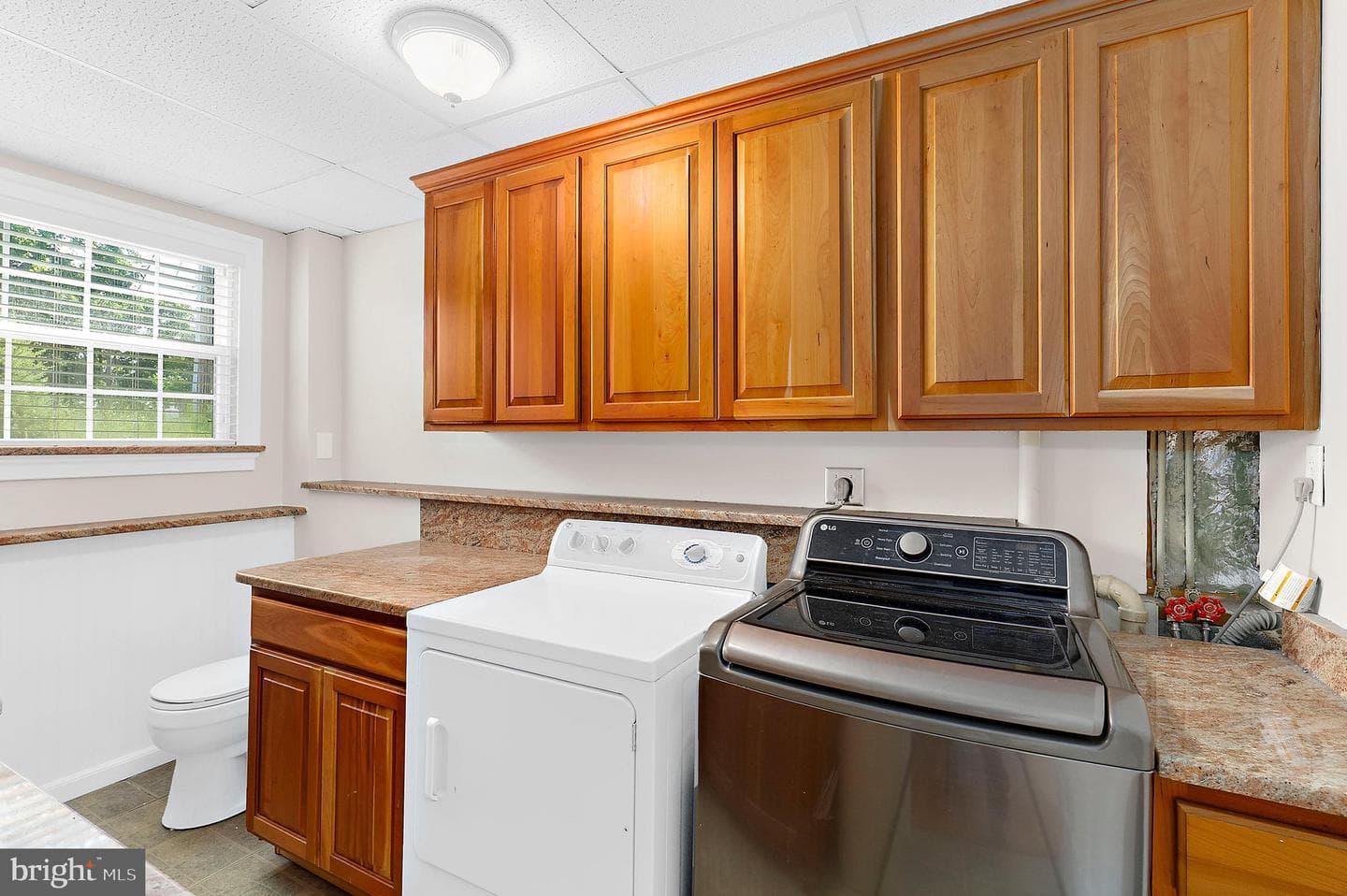 3443 S River Terrace photo 31