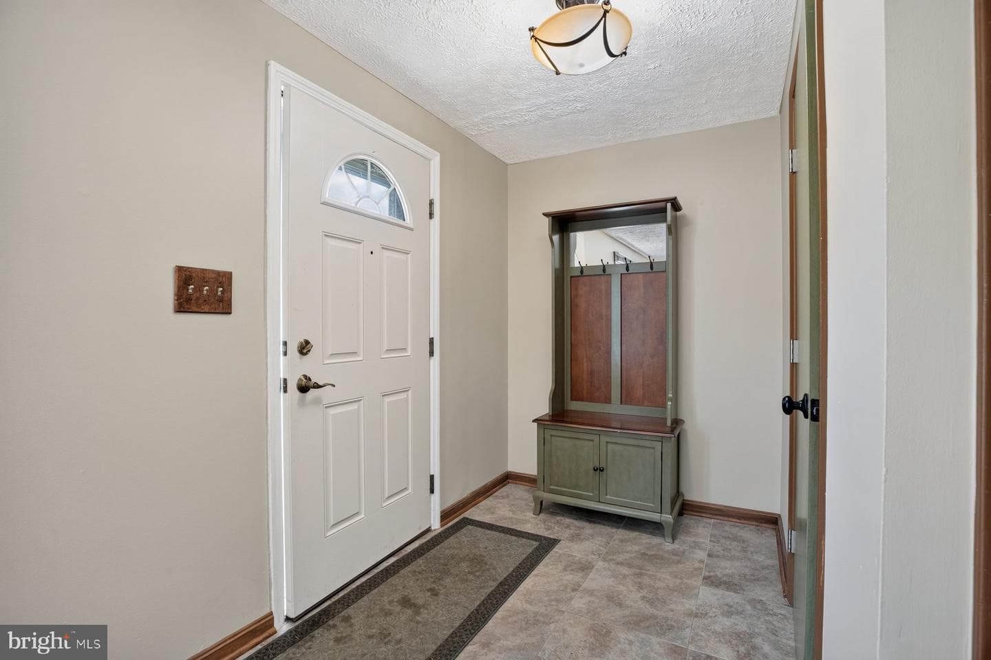 7746 Kidwell Court photo 2