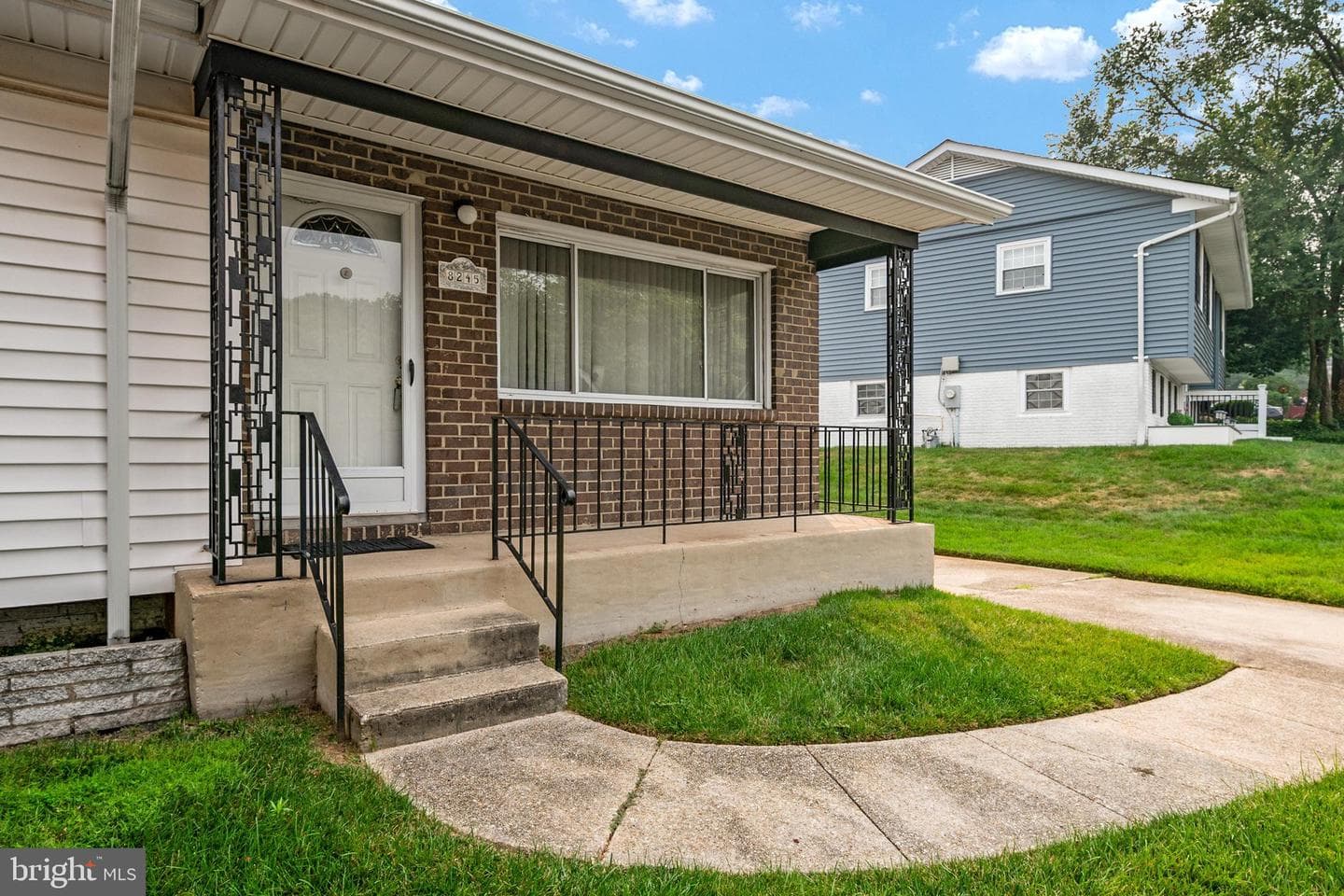8245 Victoria Road photo 10
