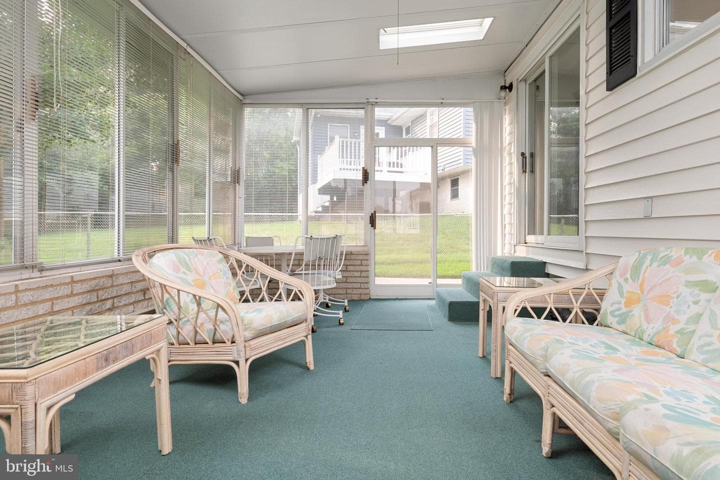 8245 Victoria Road photo 20