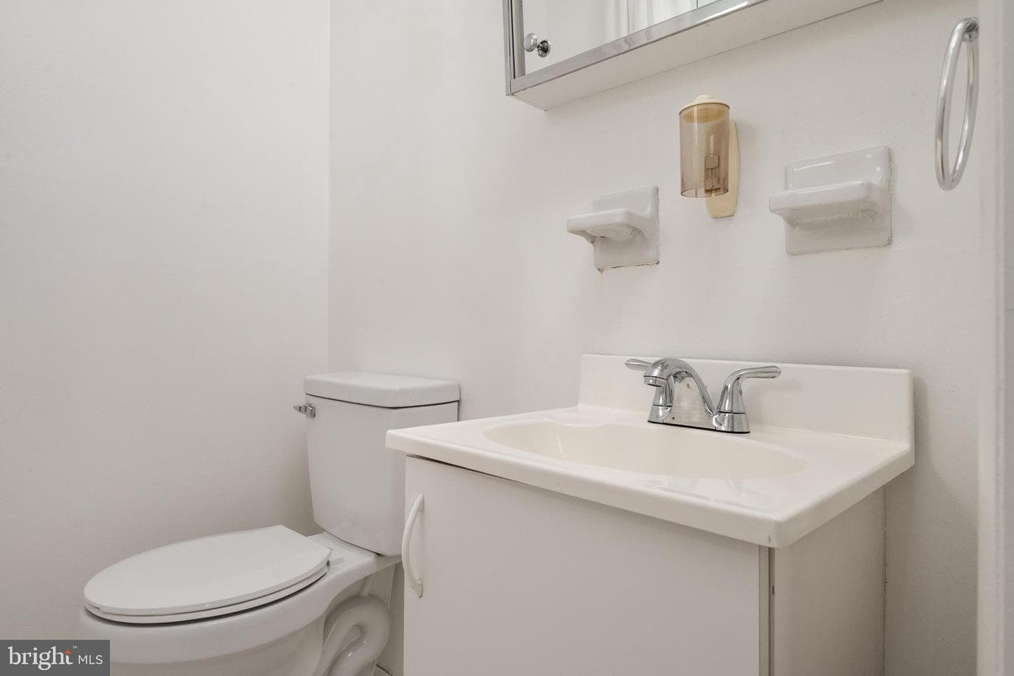 8245 Victoria Road photo 29