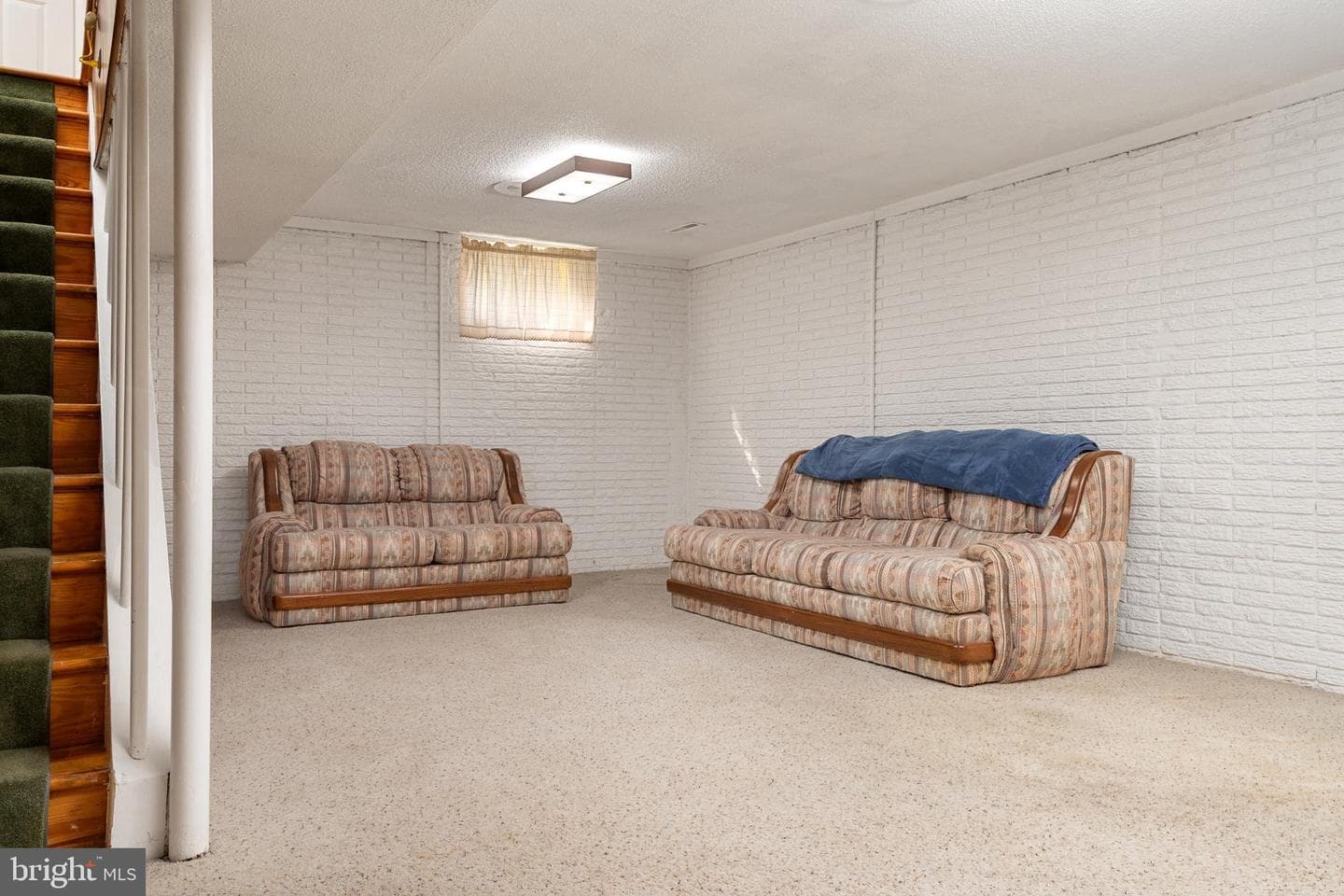 8245 Victoria Road photo 31