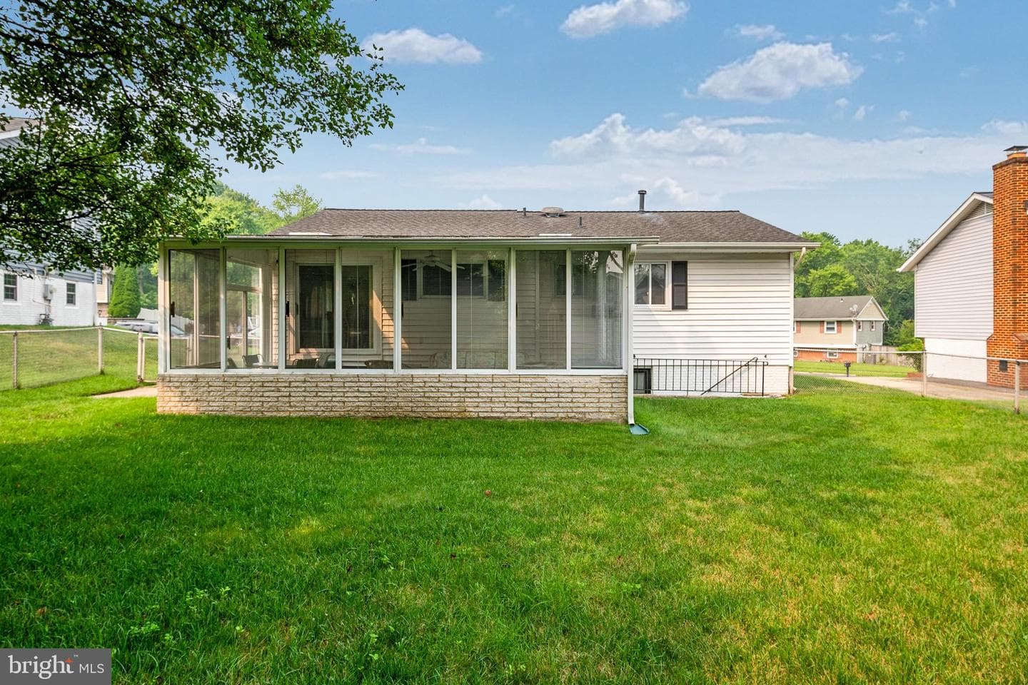 8245 Victoria Road photo 41