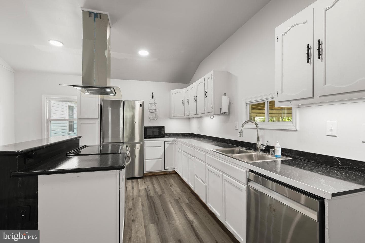 1434 Washington Avenue photo 13