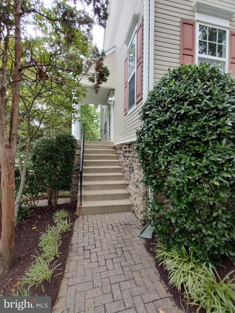 2702 Cherrywood Court photo 2