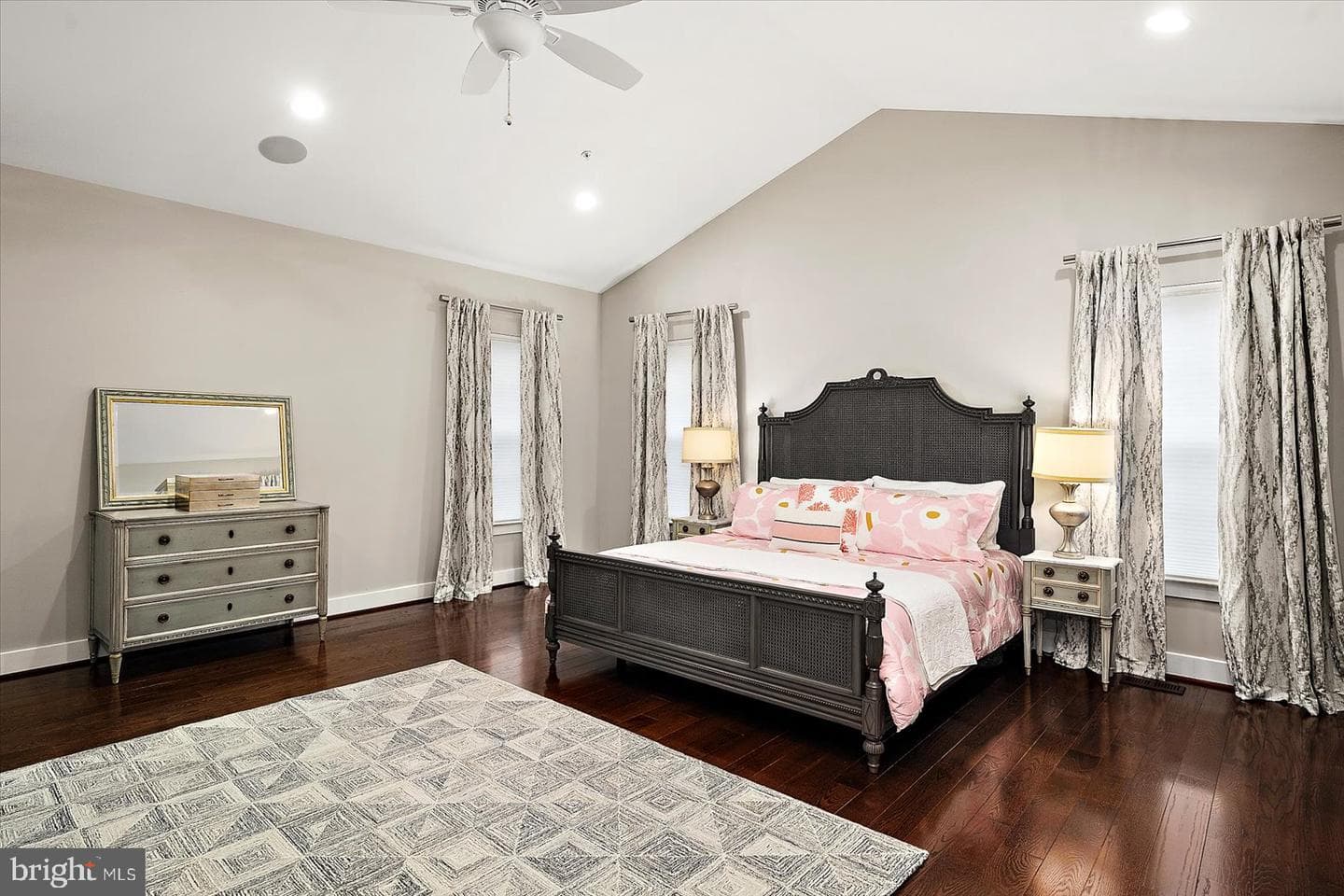 52 Primrose Hill Lane photo 33