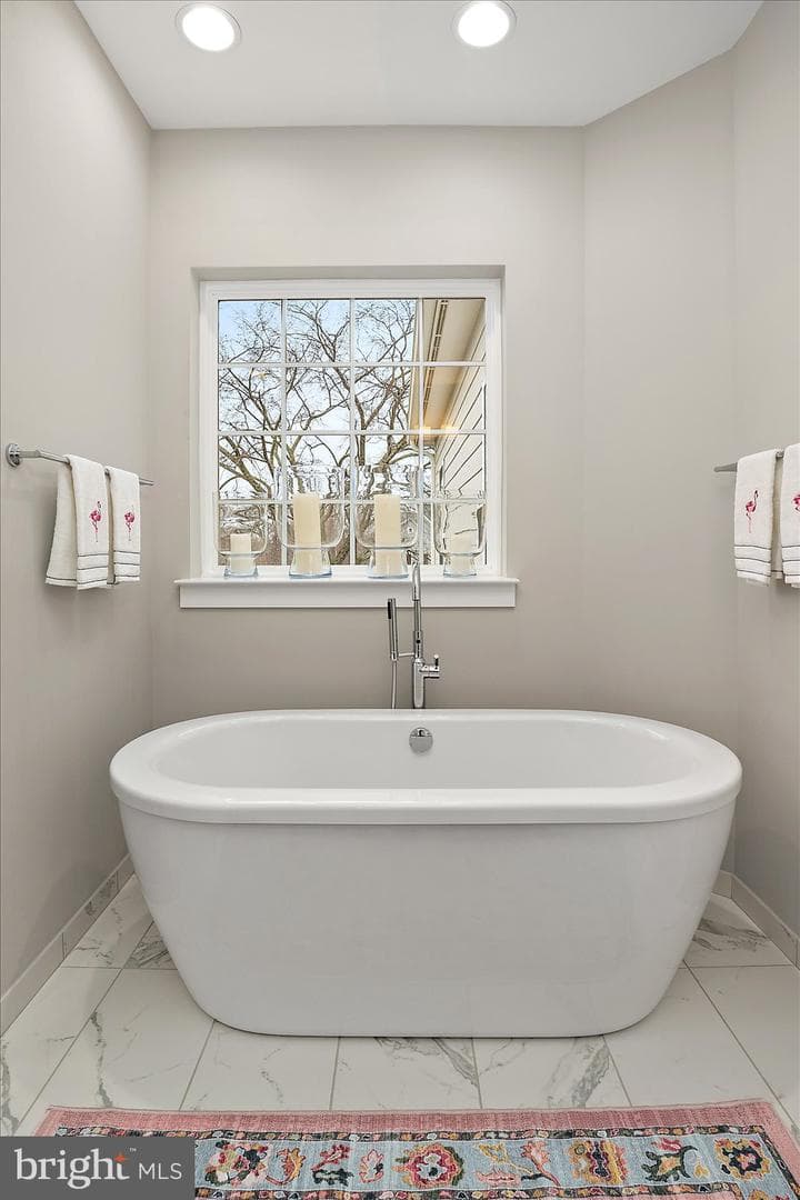52 Primrose Hill Lane photo 38