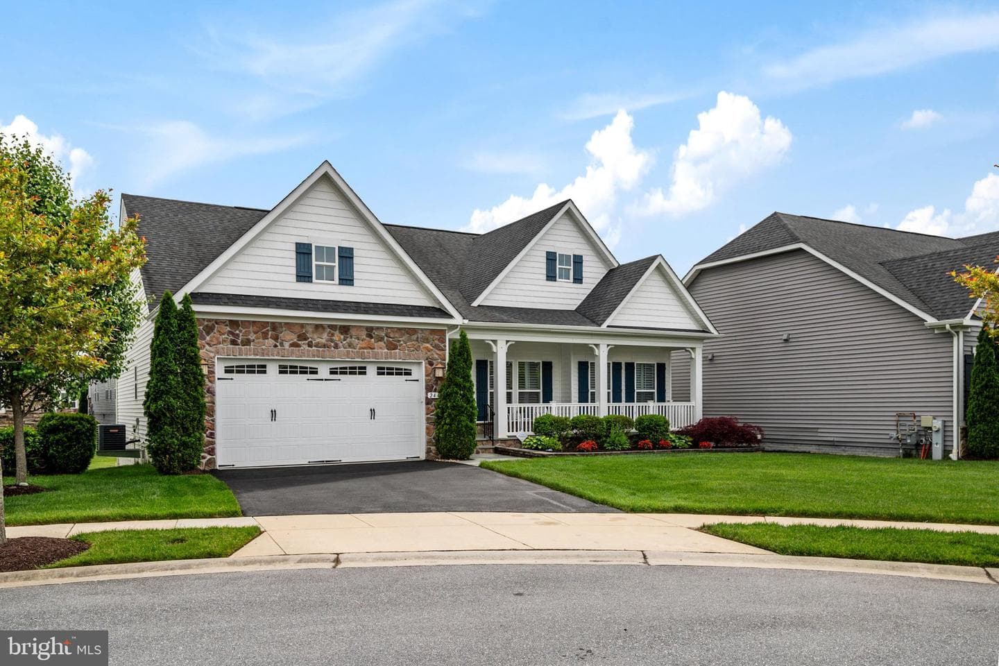 2446 Heath Aster Court photo 4