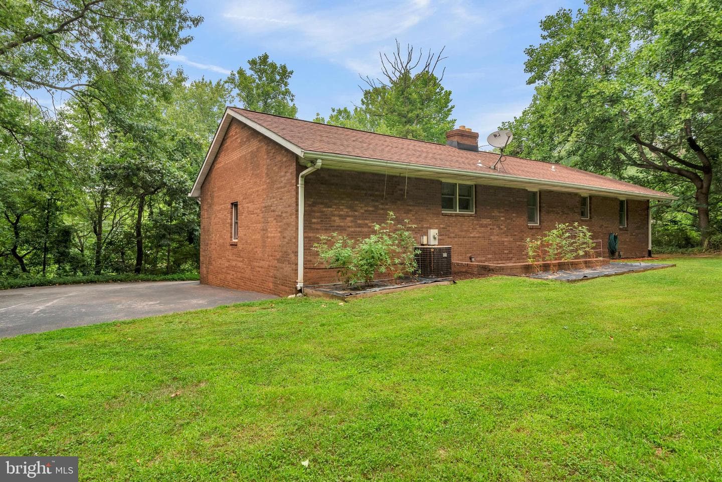 7143 Race Road photo 9